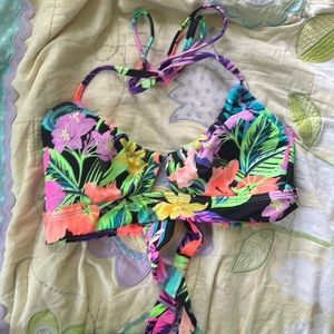 Hawaiian print halter swim suit top